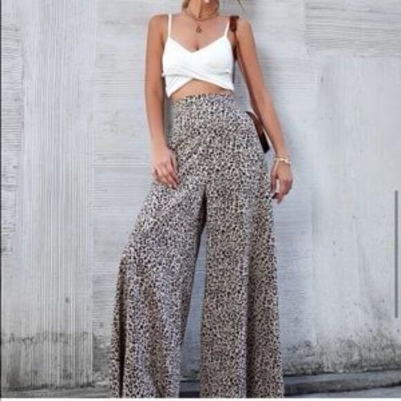Leopard Print High Waisted Wide Leg Pants - Picture 3 of 10